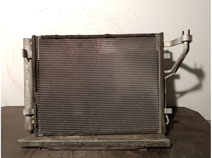 Recambio de condensador / radiador aire acondicionado para hyundai i30 1.6 crdi cat referencia OEM IAM 976062L600  