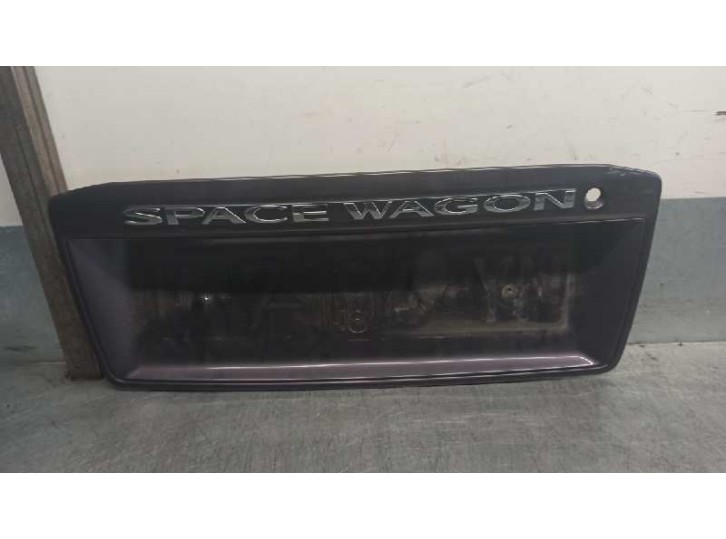 Recambio de molduras traseras para mitsubishi space wagon (n80/n90) 2.4 gdi cat referencia OEM IAM MR275638  