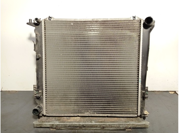 Recambio de radiador agua para hyundai i30 1.6 crdi cat referencia OEM IAM 253102L600 253102L600 