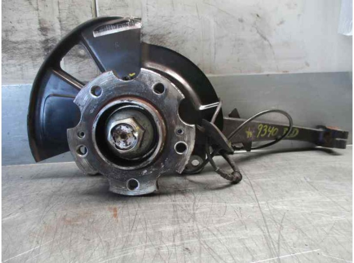 Recambio de mangueta delantera derecha para ssangyong rodius 2.0 td cat referencia OEM IAM 4J15  