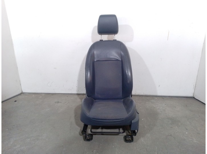 Replacement front left seat for Ford Focus saloon (CAP) 2.0 TDCi CAT OEM IAM reference 1426455 1426455 