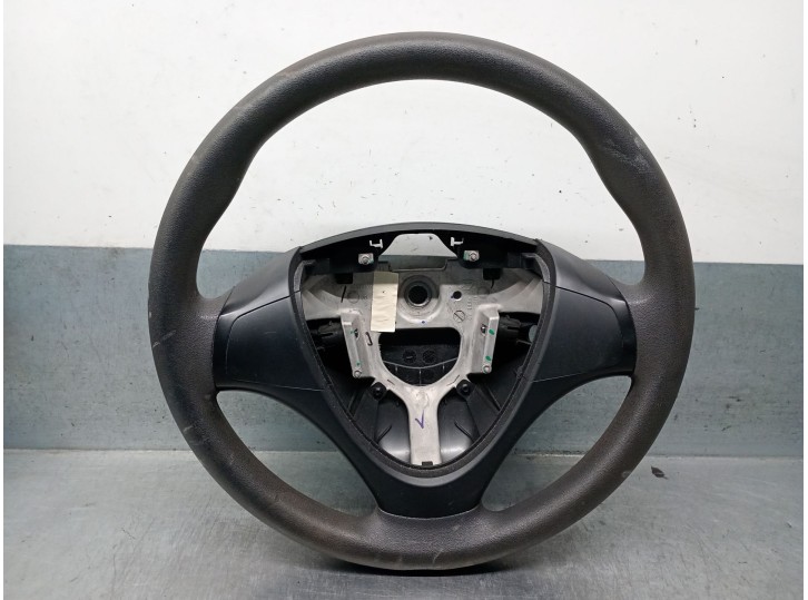 Recambio de volante para hyundai i30 1.6 crdi cat referencia OEM IAM 561102R0004X 561102R0004X 