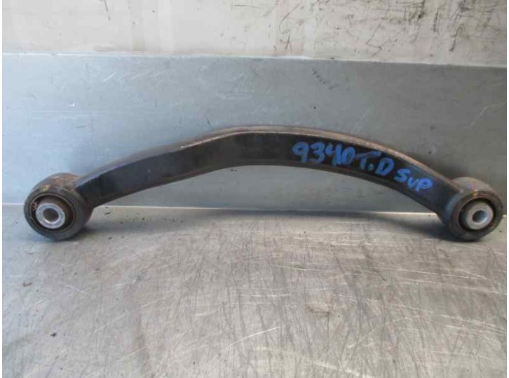 Recambio de brazo suspension superior trasero derecho para ssangyong rodius 2.0 td cat referencia OEM IAM 