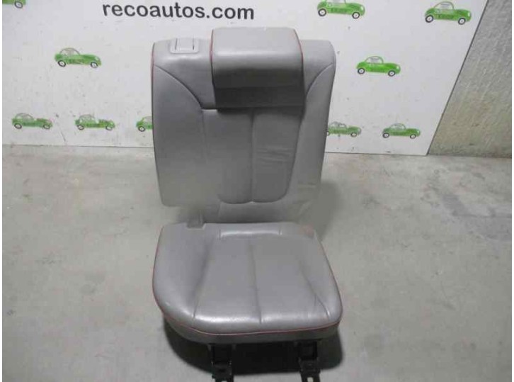 Recambio de asientos trasero derecho para hyundai santa fe (bm) 2.2 crdi cat referencia OEM IAM 2613127 CUERO GRIS 5 PUERTAS