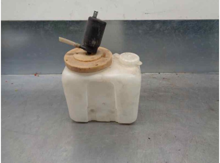 Recambio de deposito limpia para lada niva ( 2121 / 21213 / 21214 / 21215 ) 1.6 referencia OEM IAM 9111025208  