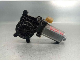 Recambio de motor elevalunas delantero izquierdo para renault clio ii fase i (b/cbo) 1.9 d referencia OEM IAM 0130821690 7701207