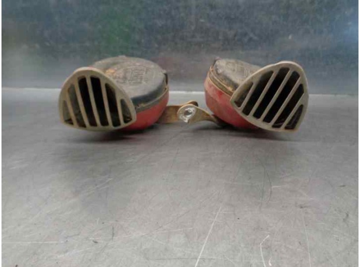 Recambio de claxon para lada niva ( 2121 / 21213 / 21214 / 21215 ) 1.6 referencia OEM IAM 3700396679  