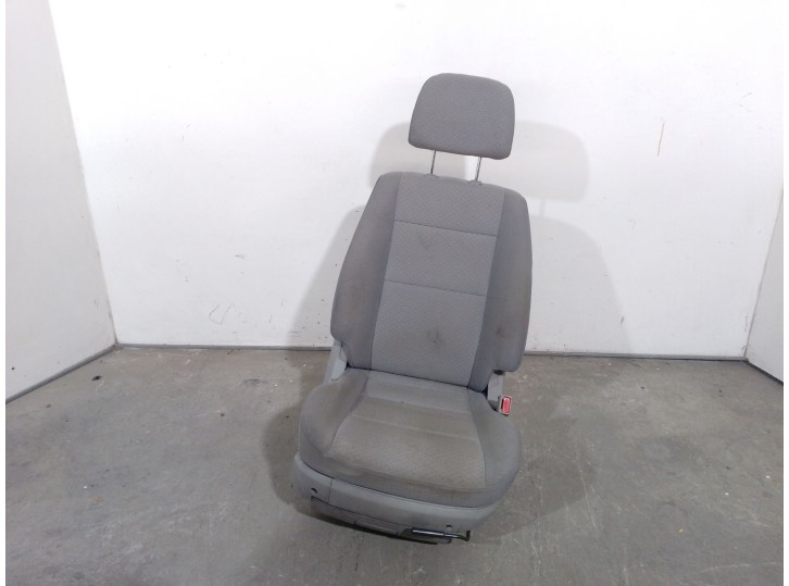 Recambio de asiento delantero derecho para kia sorento i (jc) 2.5 crdi referencia OEM IAM 884013E100CY3 884013E100CY3 