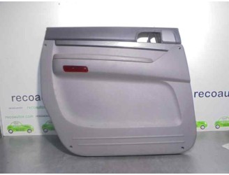 Recambio de guarnecido puerta trasera izquierda para ssangyong rodius 2.0 td cat referencia OEM IAM 7320121000  