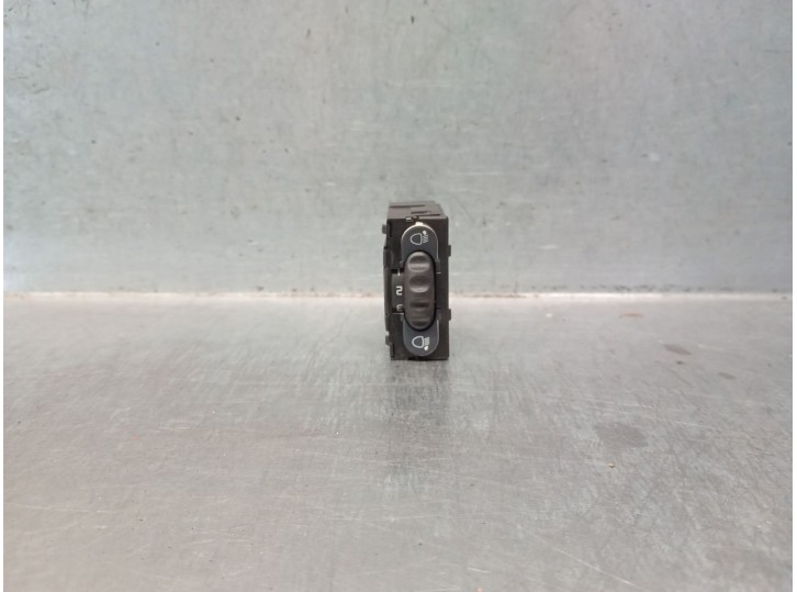 Recambio de mando luces salpicadero para renault modus / grand modus (f/jp0_) 1.4 (jp01, jp0j) referencia OEM IAM 8200379685 820