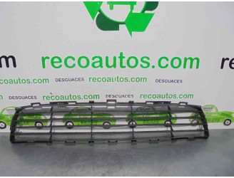 Recambio de rejilla delantera para toyota auris 1.3 16v cat referencia OEM IAM 53112020080 
