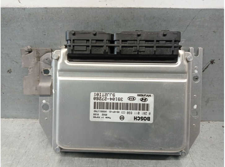 Recambio de centralita motor uce para hyundai tucson (jm) 2.0 crdi cat referencia OEM IAM 3910427260  0281011690