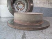 Recambio de disco freno trasero para toyota avensis verso (m20) 1998 referencia OEM IAM 4243128090  