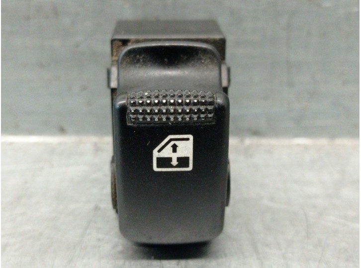 Recambio de mando elevalunas delantero derecho para hyundai tucson (jm) 2.0 crdi cat referencia OEM IAM 935752E050G8 935752E050G