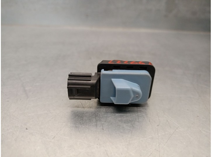 Recambio de sensor airbag para toyota yaris (_p21_, _pa1_, _ph1_) 1.5 hybrid (mxph10) referencia OEM IAM 8983A0D011 8983A0D011 