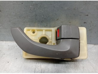 Recambio de maneta interior delantera derecha para hyundai tucson (jm) 2.0 crdi cat referencia OEM IAM 2600071000 826202E000U7 