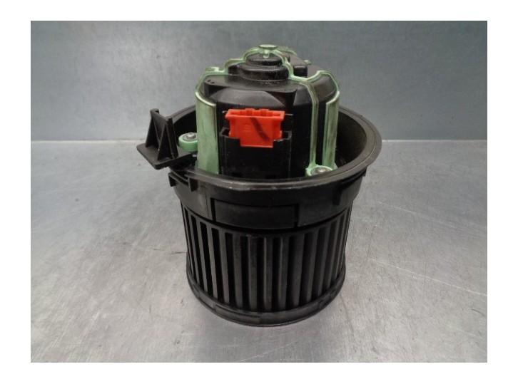 Recambio de motor calefaccion para peugeot 308 1.6 16v referencia OEM IAM T1011034D  