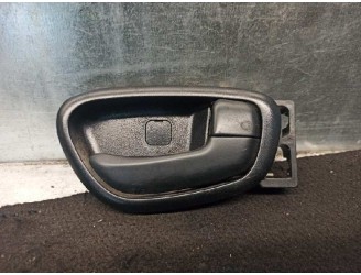 Recambio de maneta interior trasera derecha para hyundai i10 1.1 12v cat referencia OEM IAM 826230X000  