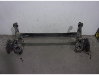 Recambio de puente trasero para kia rio 1.1 crdi cat referencia OEM IAM 551001W610 PARA DISCOS 4 AGUJEROS BURRA 18