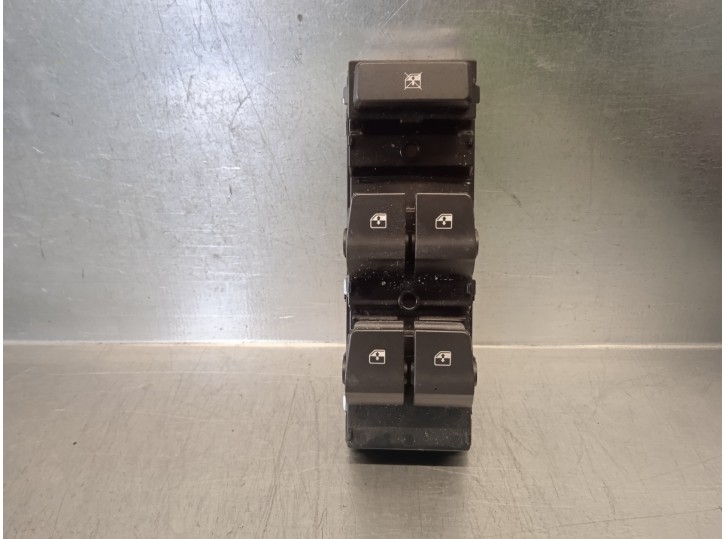 Replacement front left window switch for Hyundai i30 (PDE, PD, PDEN) 1.0 T-GDi OEM IAM reference 93571G3030 