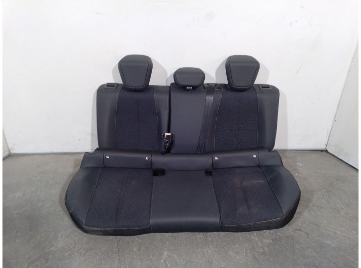 Recambio de asientos traseros para opel corsa f (p2jo) 1.5 (68) referencia OEM IAM YH01 YH01 