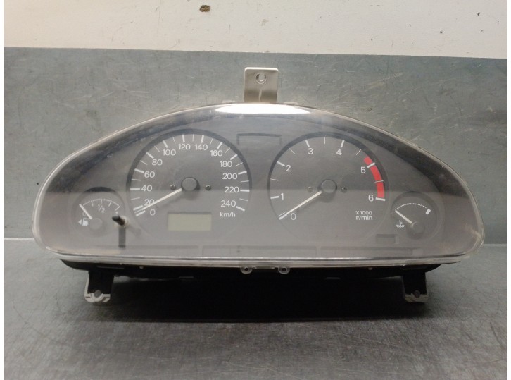 Recambio de cuadro instrumentos para mitsubishi carisma berlina 4 (da0) 1.9 turbodiesel referencia OEM IAM MR308409 