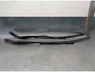 Recambio de brazo limpia delantero derecho para dacia sandero ii 1.0 12v cat referencia OEM IAM 