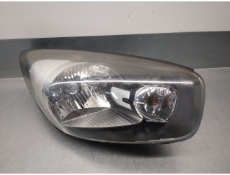 Recambio de faro derecho para kia picanto 1.0 cat referencia OEM IAM 921021Y011  5 PUERTAS