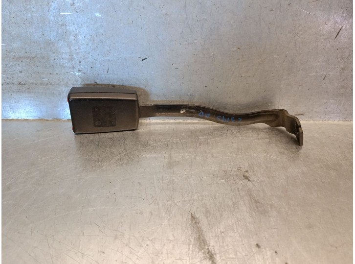 Recambio de enganche cinturon para seat altea (5p1) 1.9 tdi referencia OEM IAM 5P0857756G 5P0857756G 