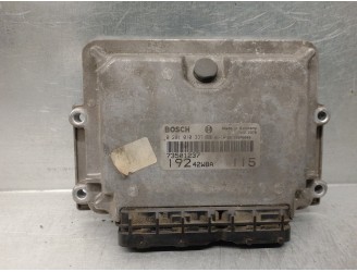 Recambio de centralita motor uce para fiat stilo (192) 1.9 jtd cat referencia OEM IAM 73501237 0281010337 BOSCH BOSCH