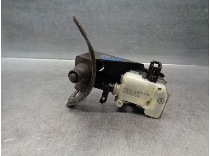 Recambio de motor tapa deposito combustible para mercedes-benz clase cls (w219) 3.5 v6 cat referencia OEM IAM A2518200197 