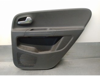 Recambio de guarnecido puerta trasera derecha para volkswagen up! (121) 1.0 referencia OEM IAM 1S4867212  5 PUERTAS