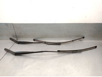 Recambio de brazo limpia delantero derecho para dacia sandero iii 1.0 tce 90 referencia OEM IAM 288862091R  