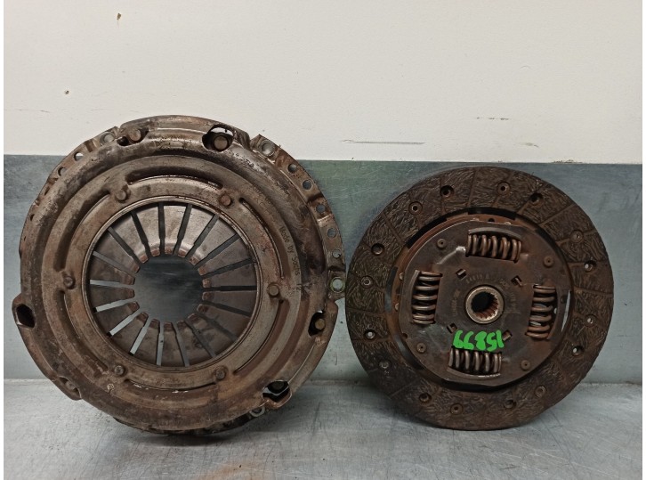 Recambio de kit embrague para smart coupe 1.0 cat referencia OEM IAM A1352500104 3082000595 SACHS