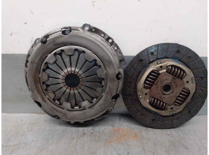 Replacement clutch kit for Mini Cooper (RC31) (2004-...) manual 1.6 85 OEM IAM reference 21207572842 7568714 VALEO