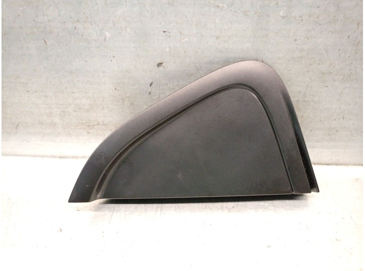 Replacement rear trim moldings for Dacia Sandero III 1.0 TCe 90 OEM IAM reference 788723024R 