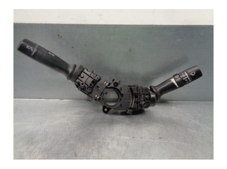 Recambio de mando luces para hyundai i40 cab bluedrive referencia OEM IAM 934202Y610 934103Z200 