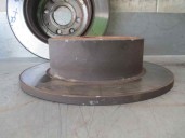 Recambio de disco freno trasero para opel vectra b berlina 1.6 16v referencia OEM IAM 904952683611 