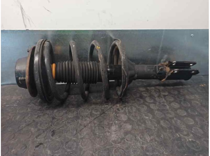 Recambio de amortiguador delantero derecho para hyundai galloper santano 2.0 referencia OEM IAM 54650M2000  