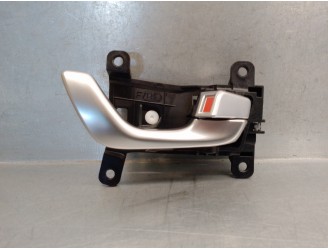 Recambio de maneta interior delantera derecha para hyundai kona 1.0 tgdi cat referencia OEM IAM 82623J9000  5 PUERTAS