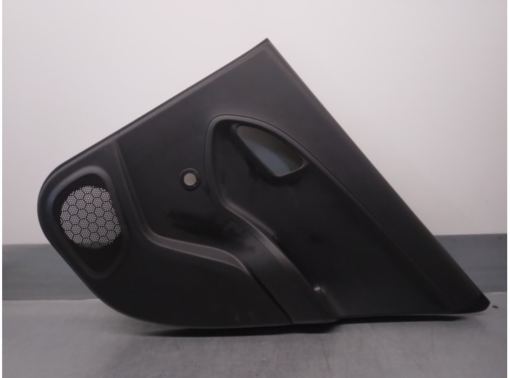 Recambio de guarnecido puerta trasera derecha para kia picanto 1.0 cat referencia OEM IAM 833201Y000 