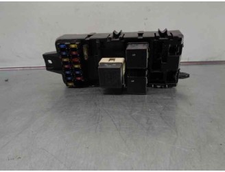 Recambio de caja reles / fusibles para volvo s40 berlina 1.8 cat (1783 cm3. multipoint) referencia OEM IAM 30889989 