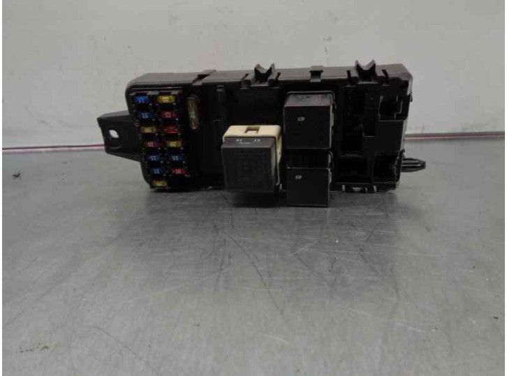 Recambio de caja reles / fusibles para volvo s40 berlina 1.8 cat (1783 cm3. multipoint) referencia OEM IAM 30889989 