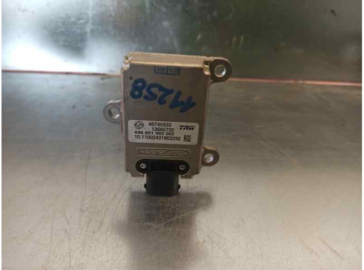 Recambio de sensor para lancia thesis (115) 2.4 jtd cat referencia OEM IAM 46745933 13665702 TRW