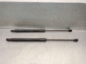 Replacement tailgate / boot lid shock absorbers for Dacia Sandero III 1.0 TCe 90 OEM IAM reference 904525475R 904525475R 