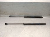 Replacement tailgate / boot lid shock absorbers for Dacia Sandero III 1.0 TCe 90 OEM IAM reference 904525475R 904525475R 