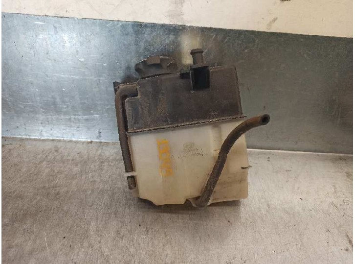 Recambio de deposito expansion para hyundai i10 1.1 12v cat referencia OEM IAM 254300XXXX  