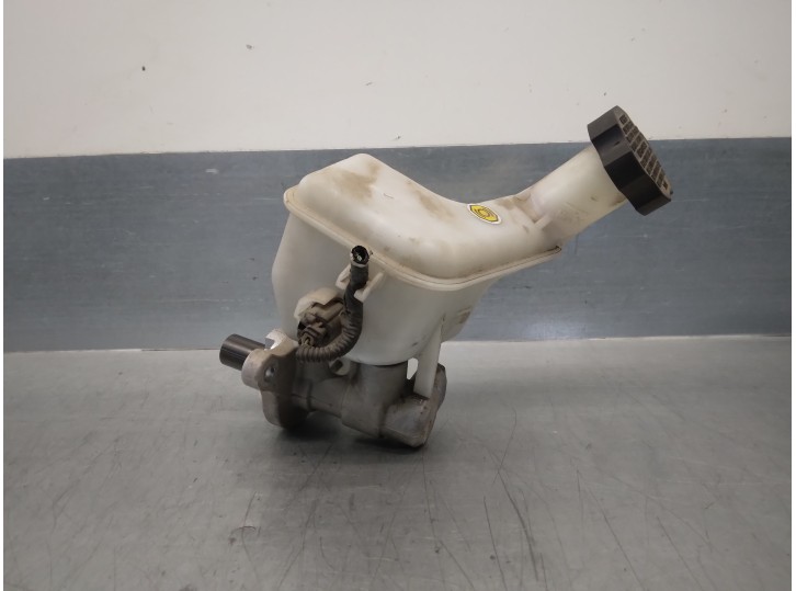 Recambio de bomba freno para kia picanto 1.0 cat referencia OEM IAM 585101Y100  