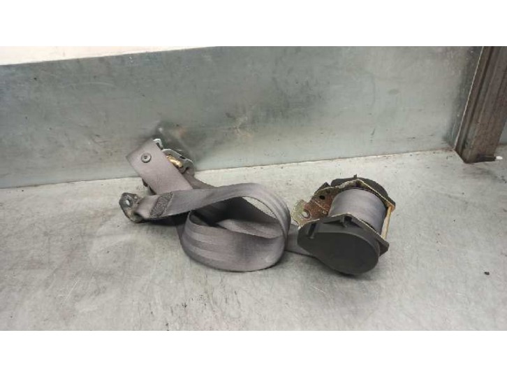 Replacement rear right seatbelt for renault twingo (co6) 1.2 OEM IAM reference 7700831086 3 DOORS