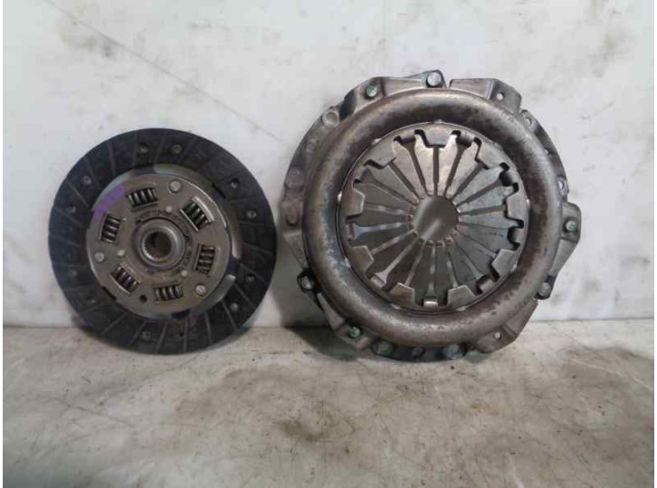 Replacement clutch kit for Renault Twingo (CO6) 1.2 OEM IAM reference 7701467224 VALEO
